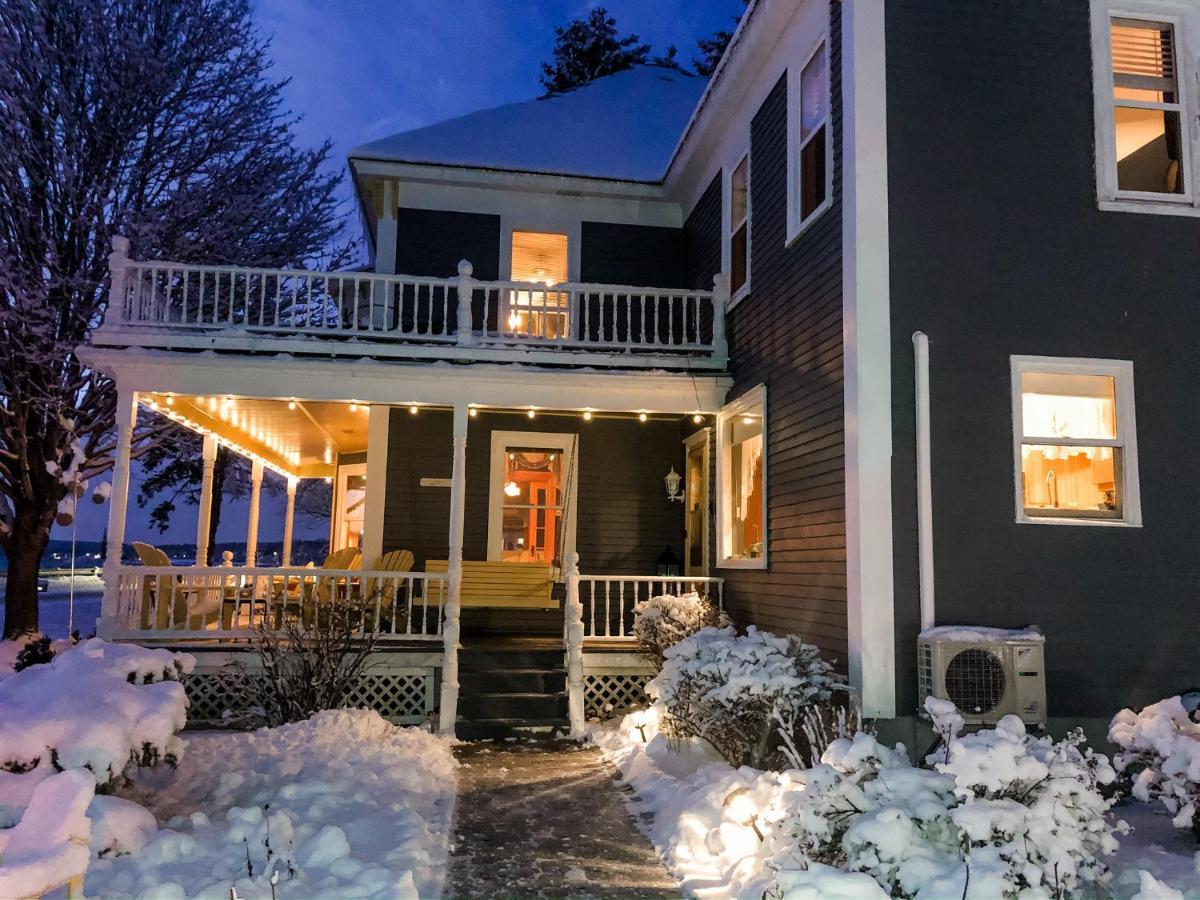 Toba'S Bed & Breakfast Lunenburg Esterno foto