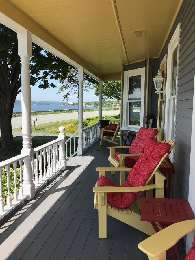 Toba'S Bed & Breakfast Lunenburg Esterno foto
