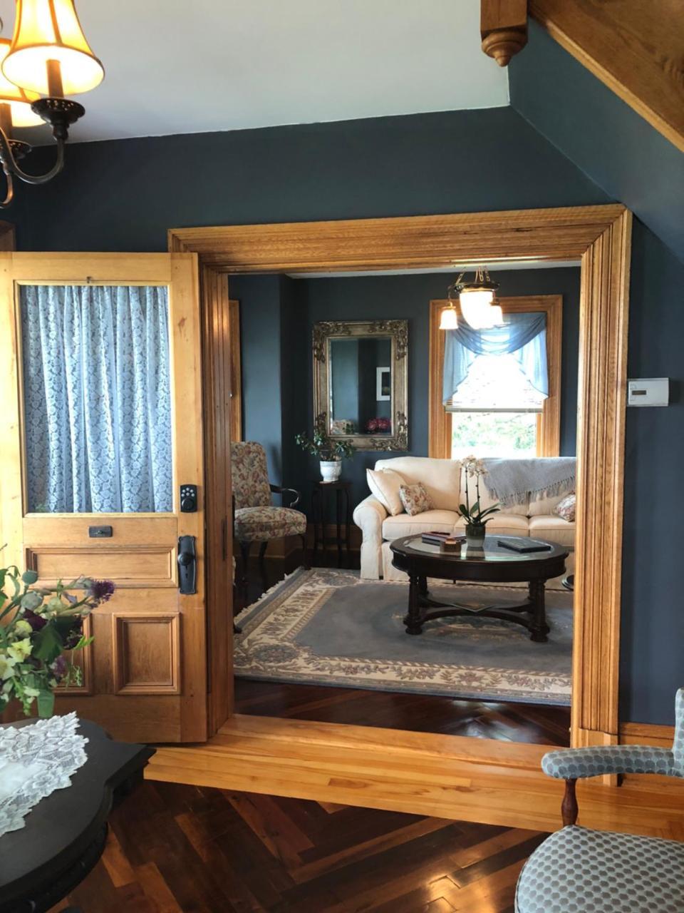 Toba'S Bed & Breakfast Lunenburg Esterno foto